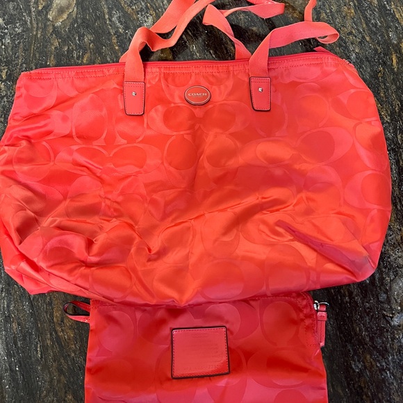JUST REDUCED!! Coach Packable Tote WITH inner zip snap in pocket. Orange - Picture 13 of 16